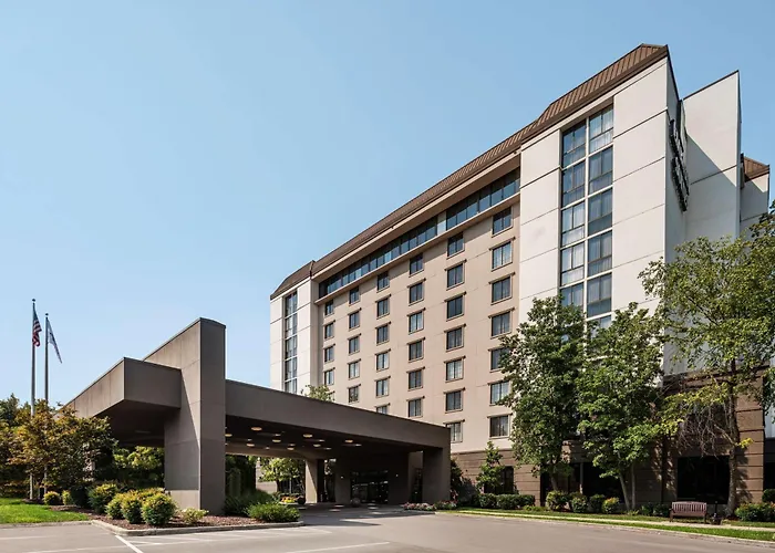 Nashville Hotels near Nashville International Airport (BNA)