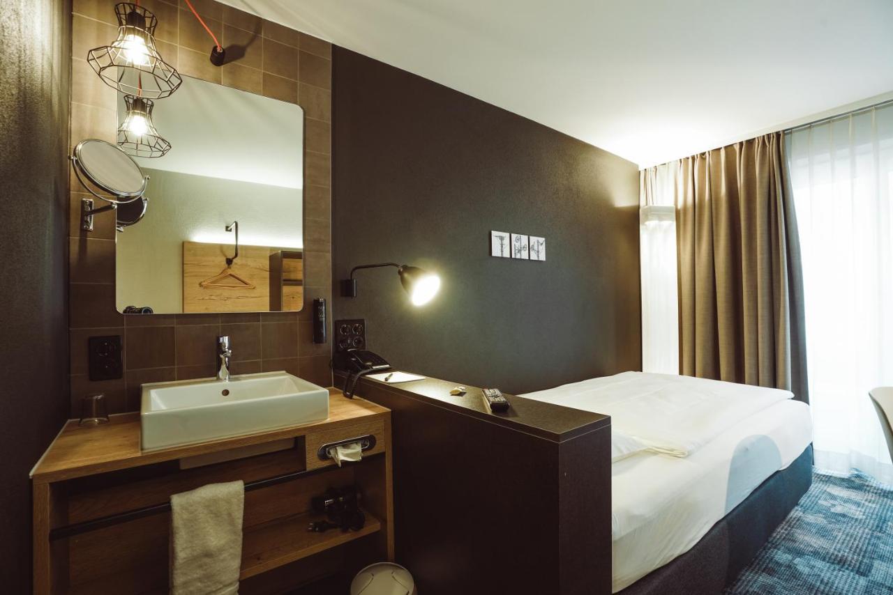 Standard Single Room,1083417400:JPEG