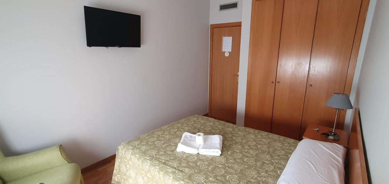 Double Room Private External Bathroom