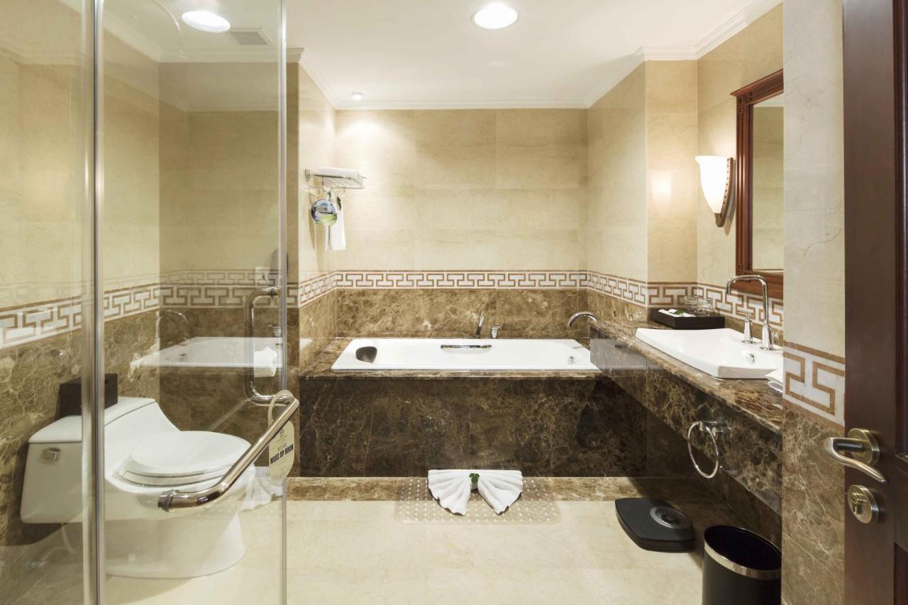 Premium King Room