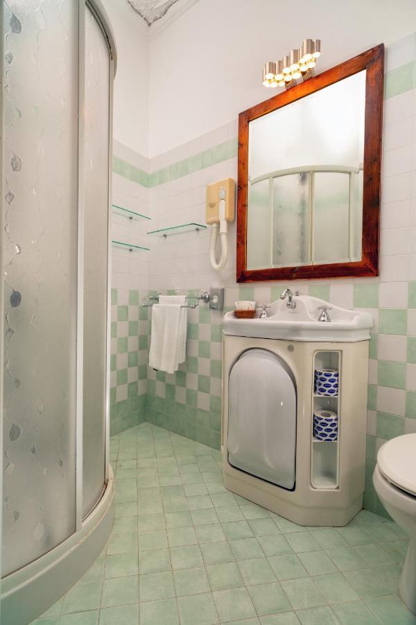 Budget Double or Twin Room,1209811093:JPEG