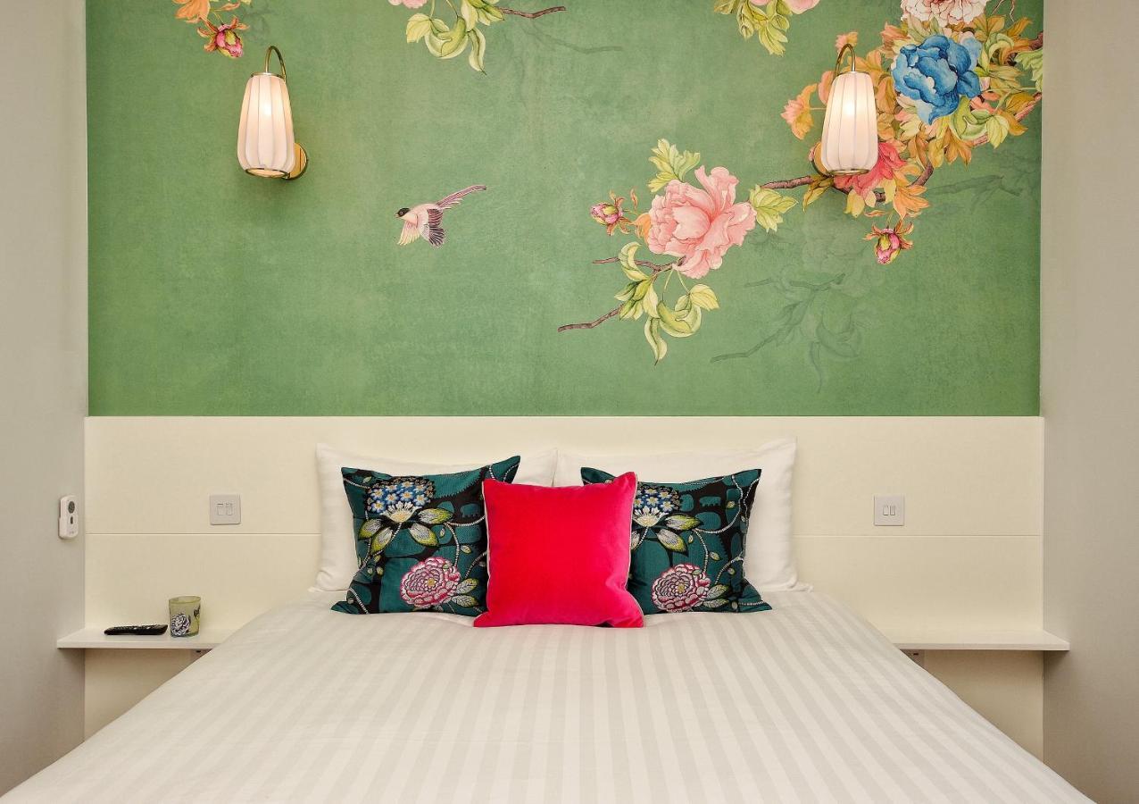 Raised ground floor Double Studio