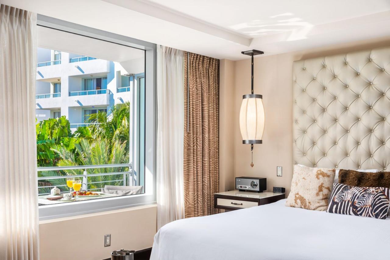 Cabana Room