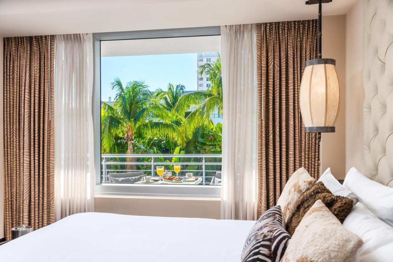 Cabana Room