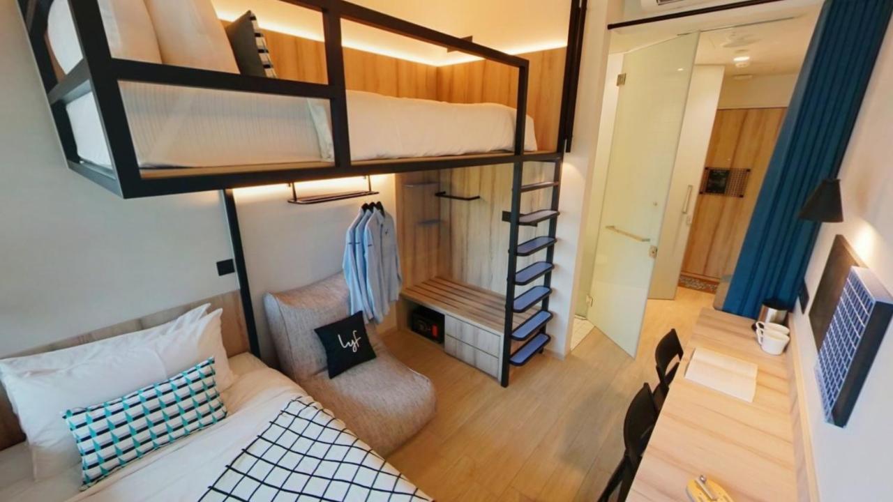 Studio Twin Bed Up & Down