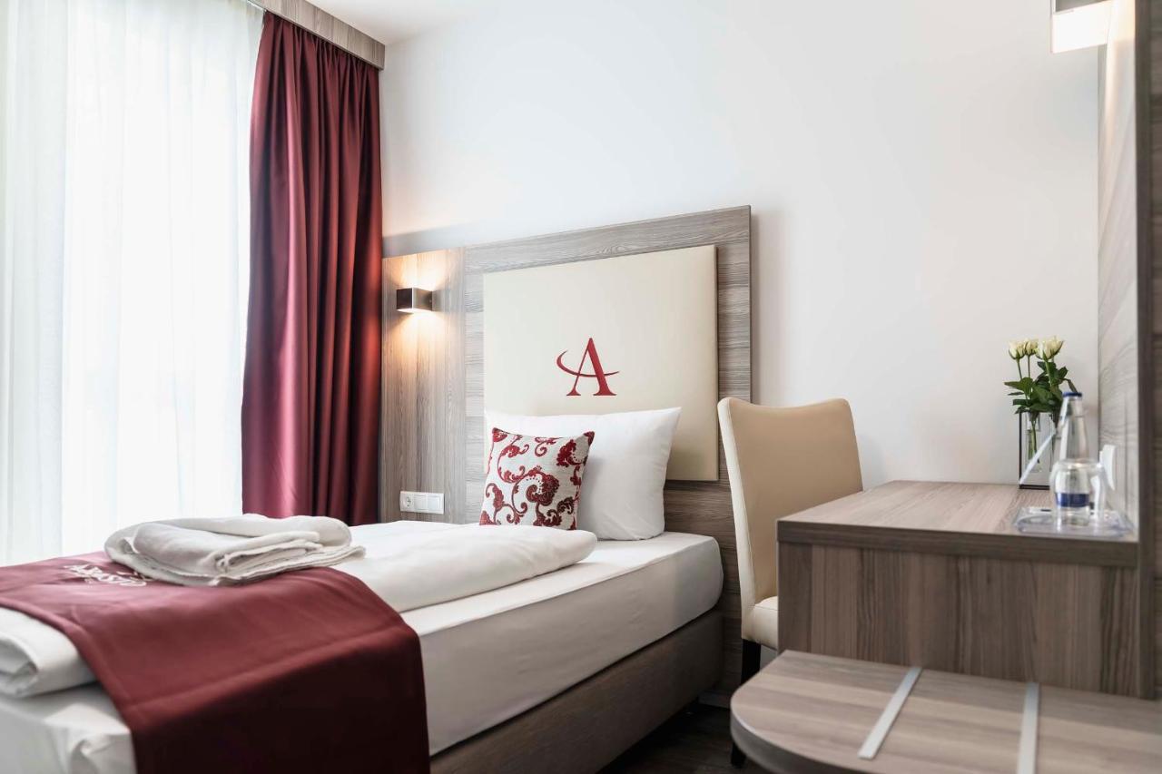 Single Room,1091345943:JPEG