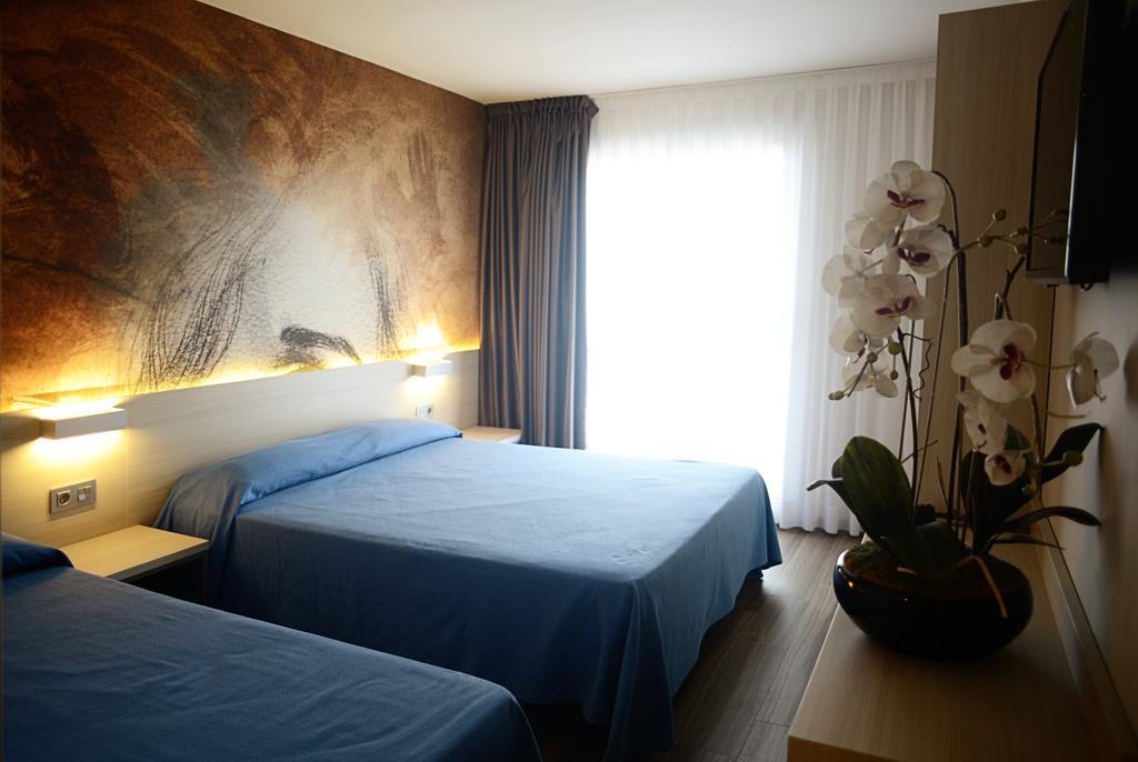 Chambre Double ou Lits Jumeaux avec Salle de Bains Privative