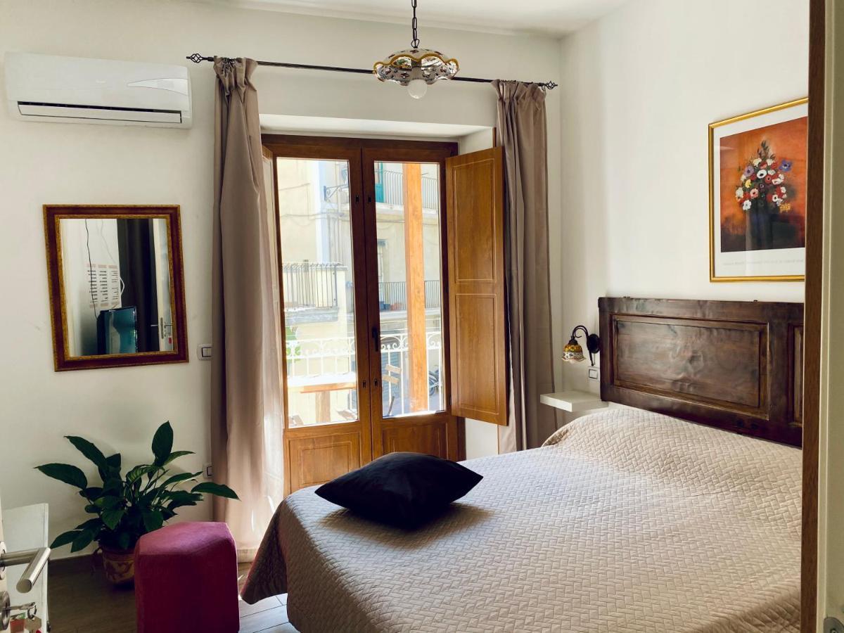 Deluxe Double Room with Balcony,1112403294:JPEG