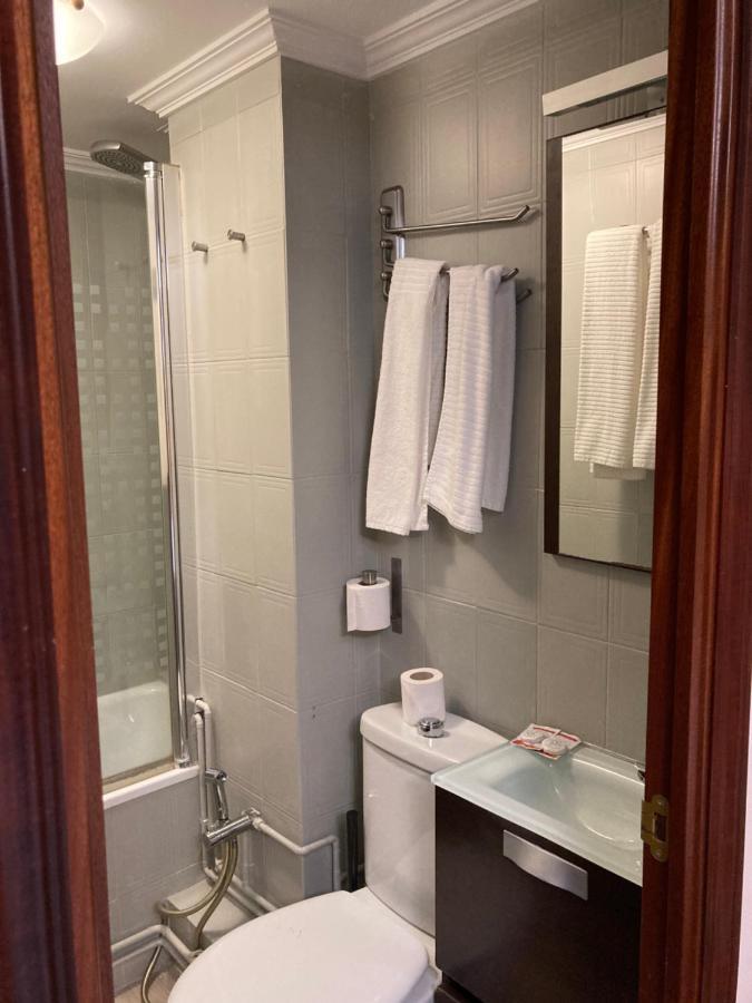 Basic Triple Room