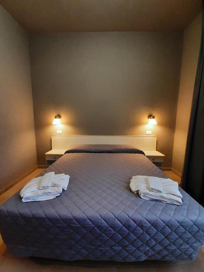 Doppel- oder Zweibettzimmer