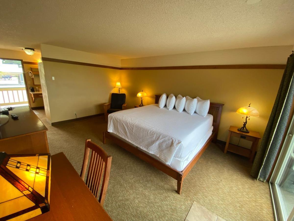 King Room with Spa Bath