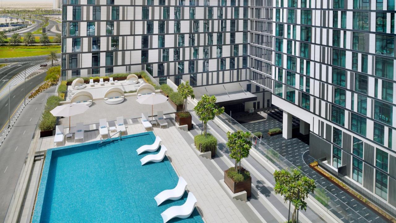 King Studio Suite Pool View