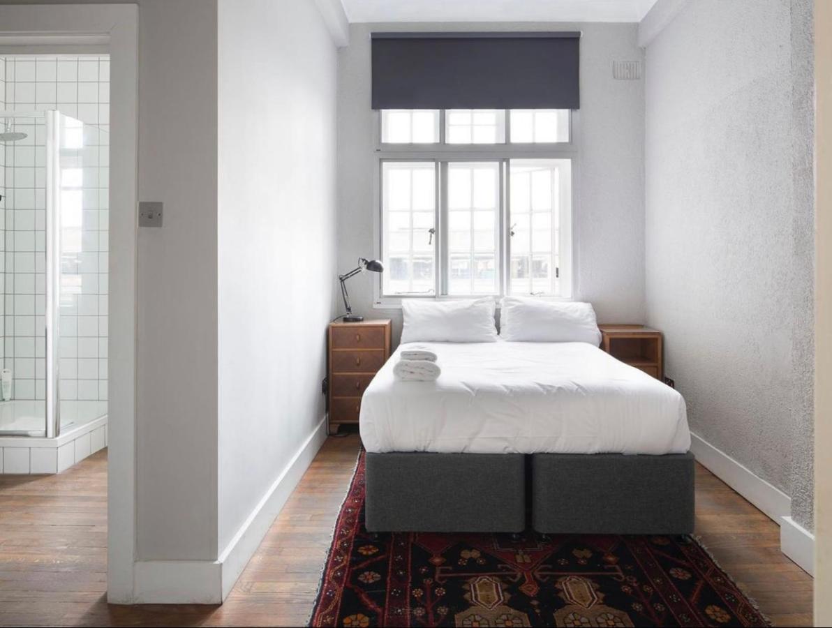 Double Room Private Bathroom