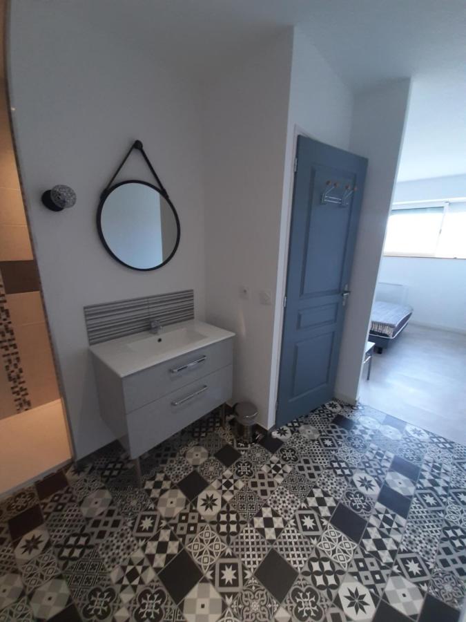 Family Room Private Bathroom