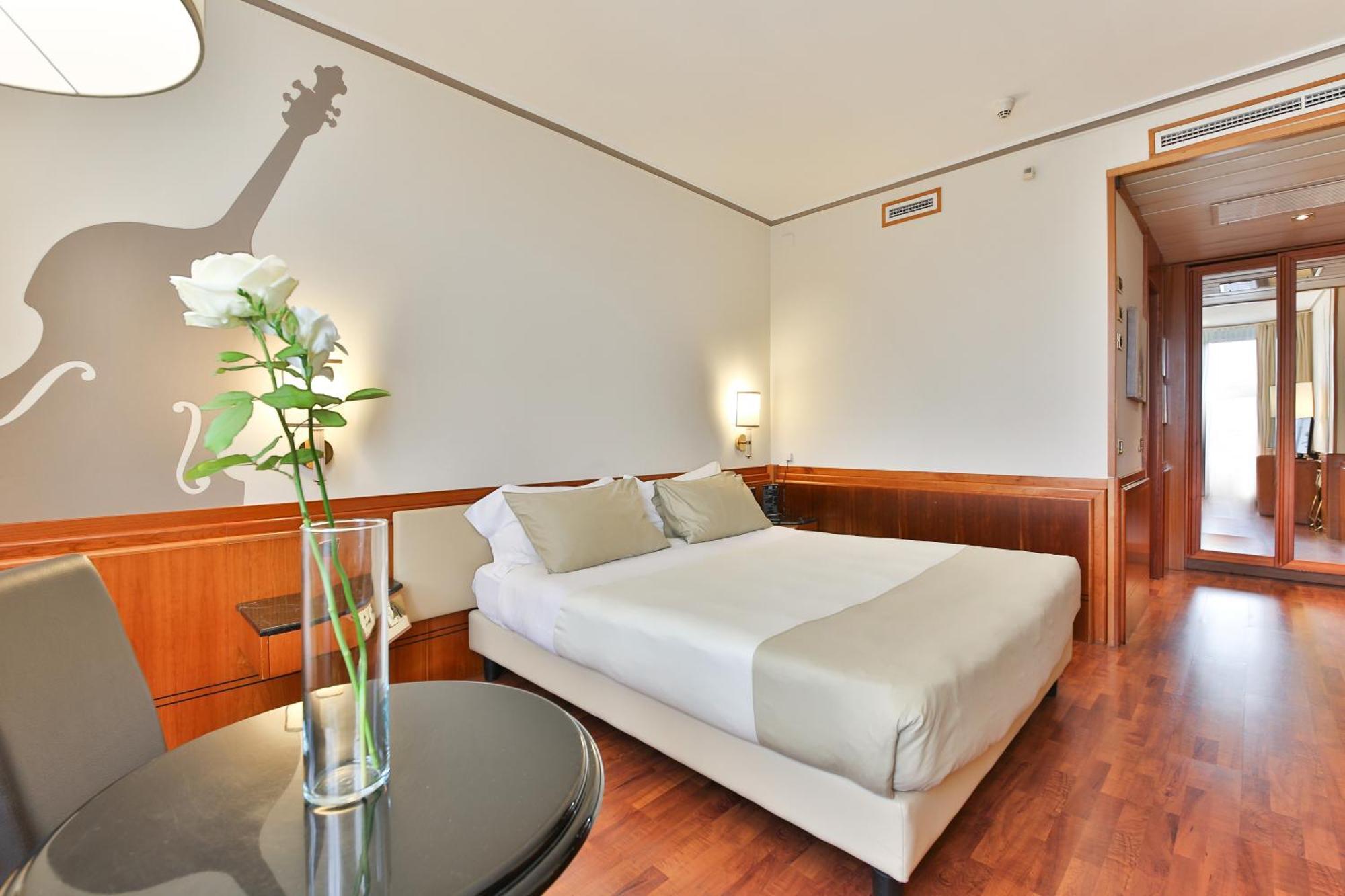 Large Double Room