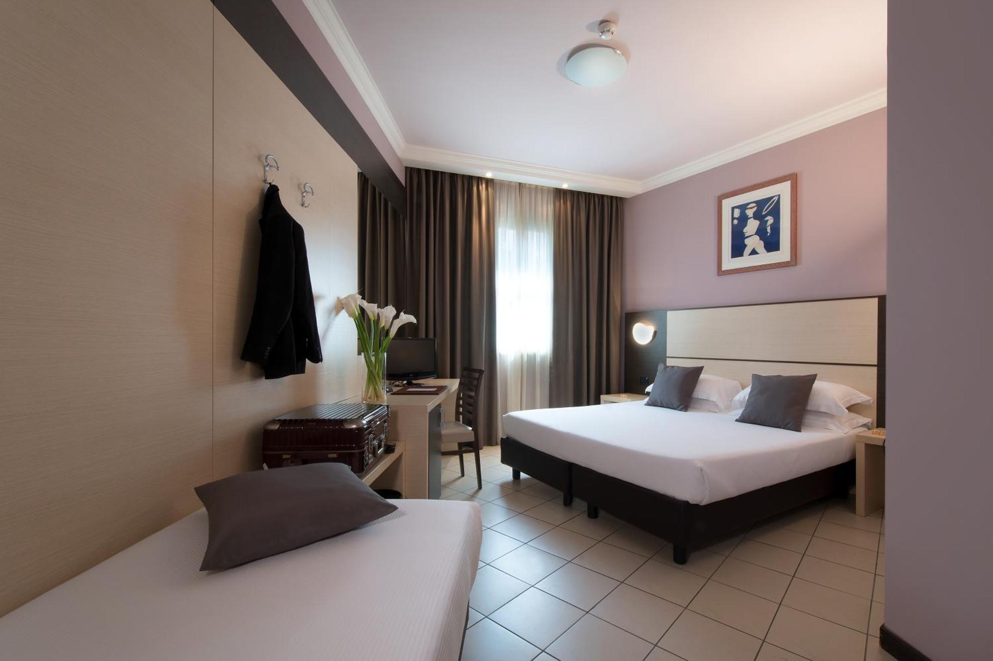 Triple Room,1274617975:JPEG