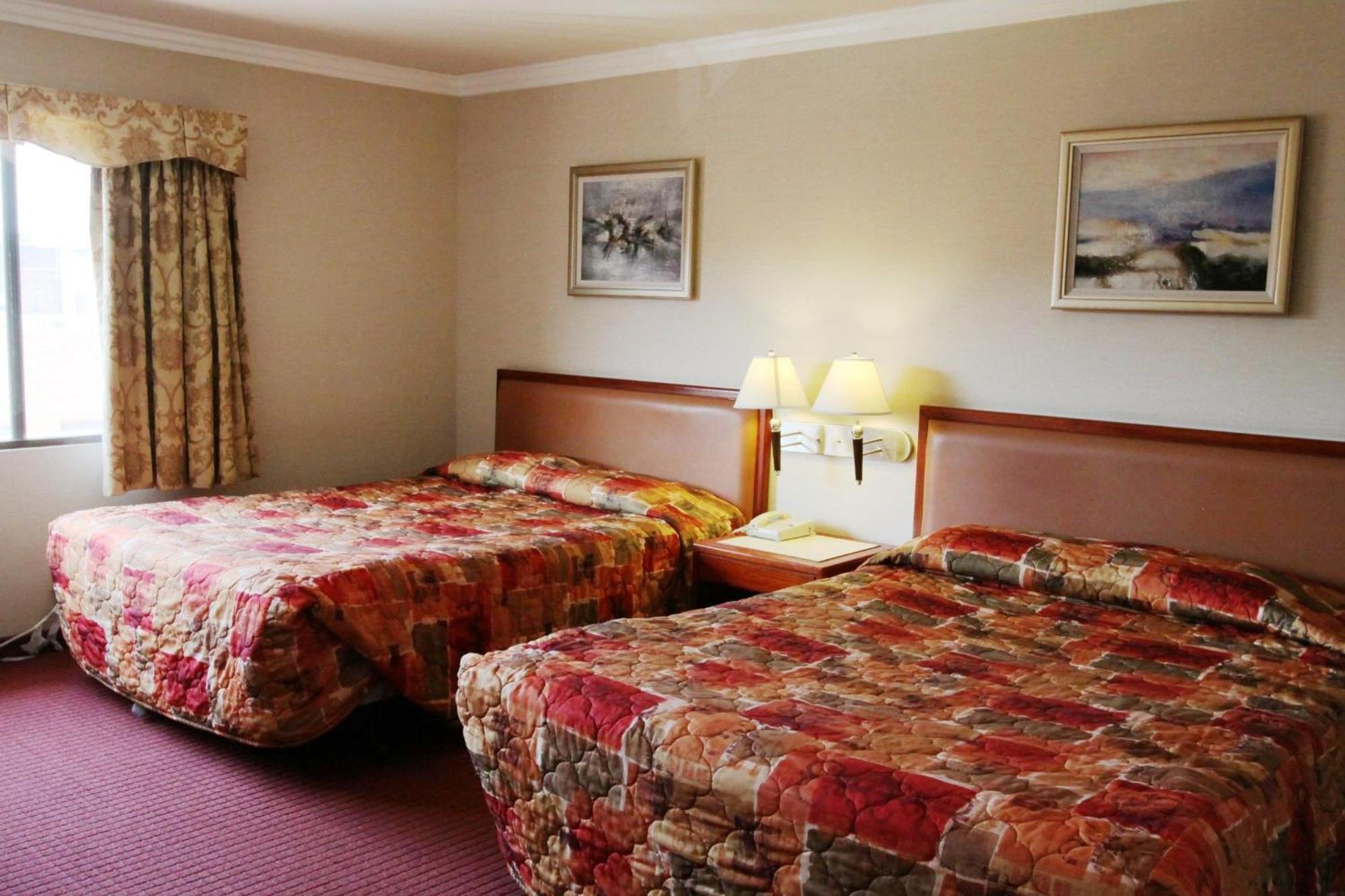 Standard Queen Room Two Queen Beds