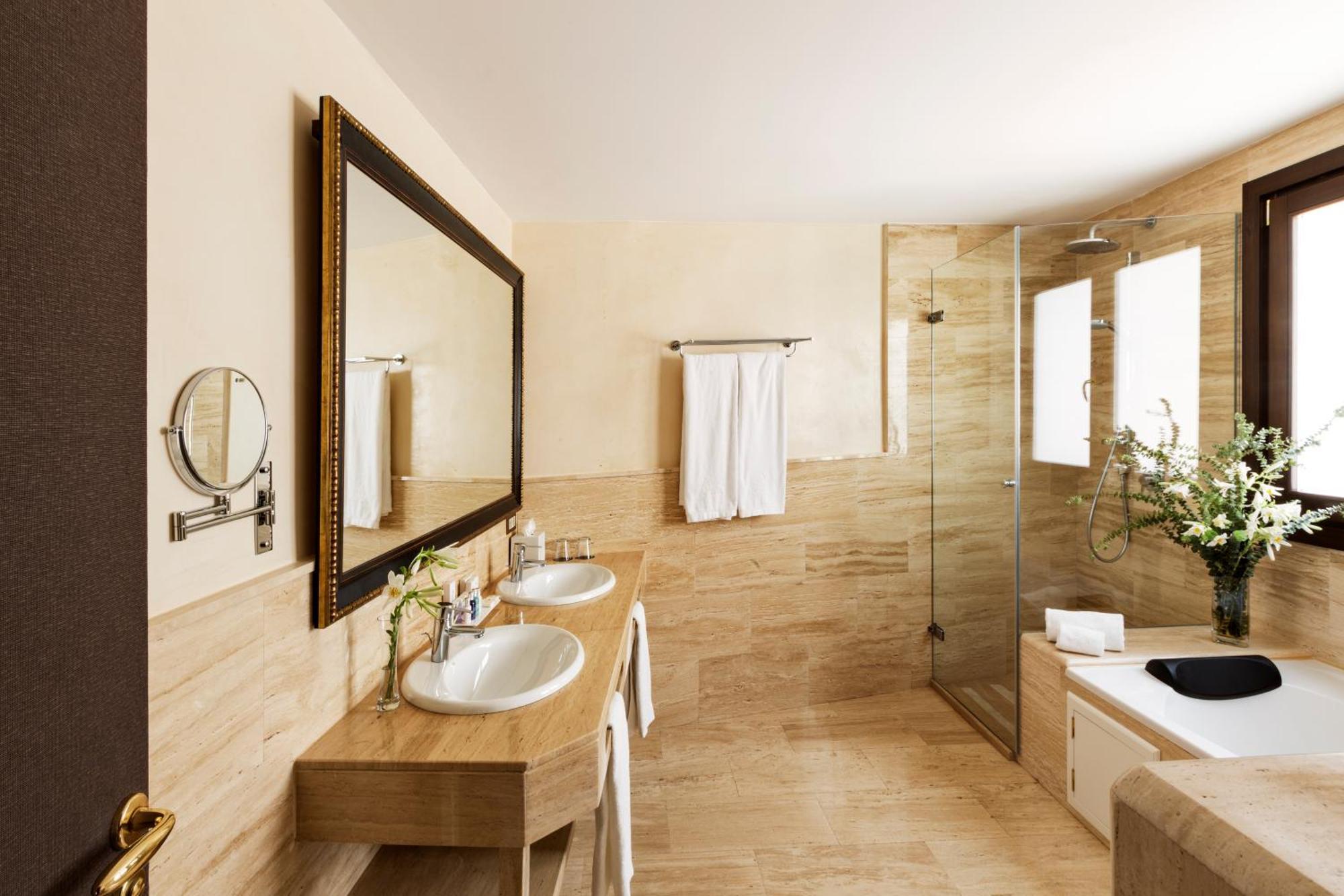 Deluxe Premium Room