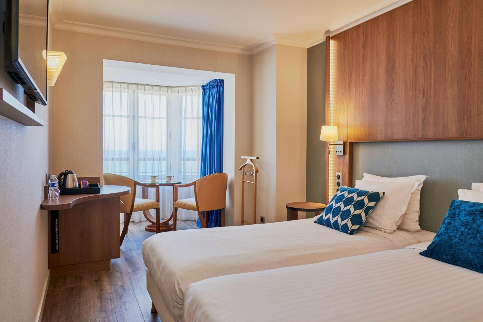 Twin Room with Sea View