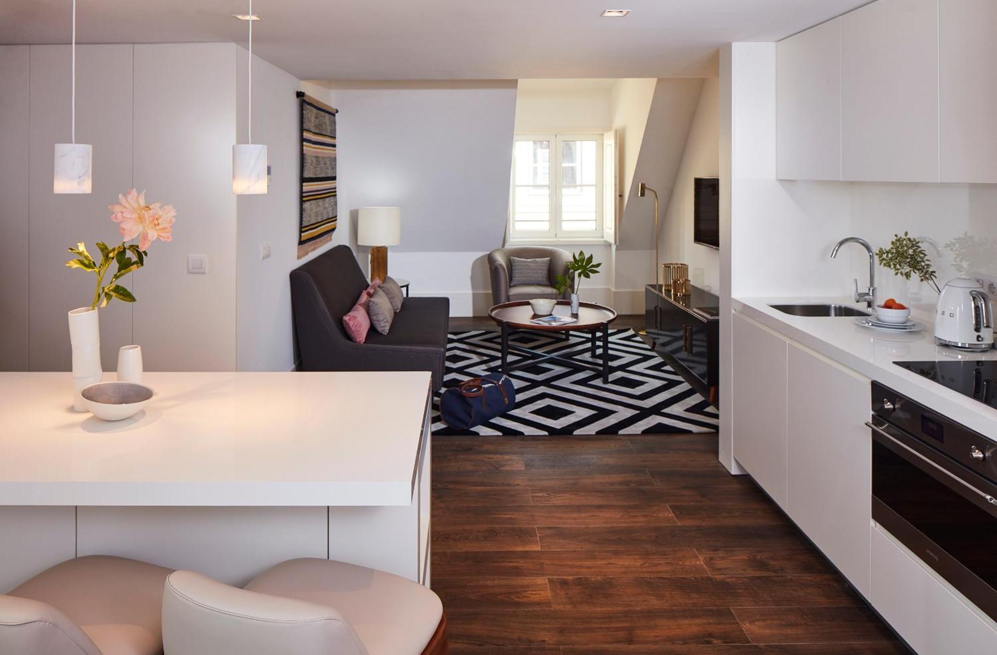 Penthouse Apartment,633004701:JPEG