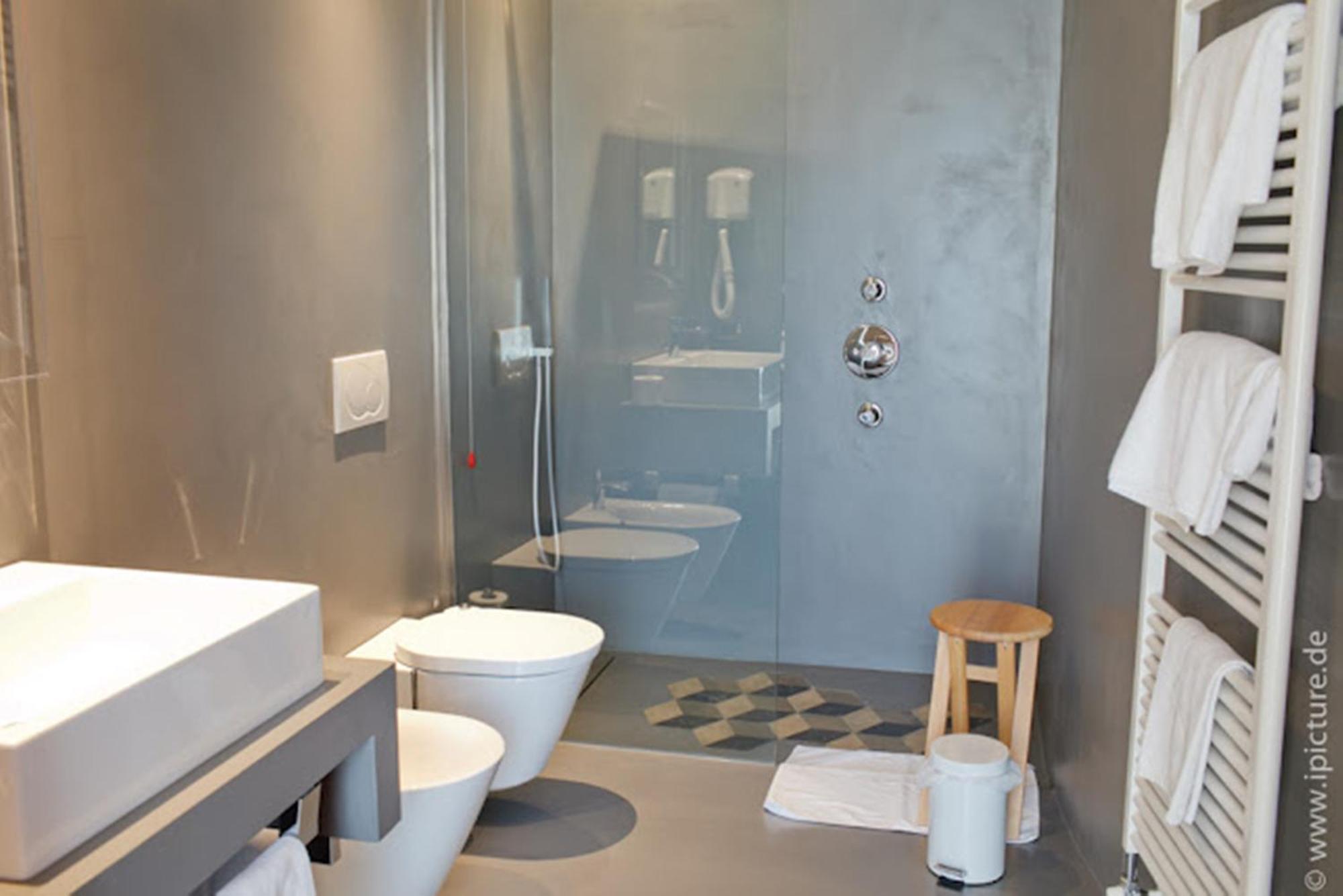 Doppel-/Zweibettzimmer mit Seeblick