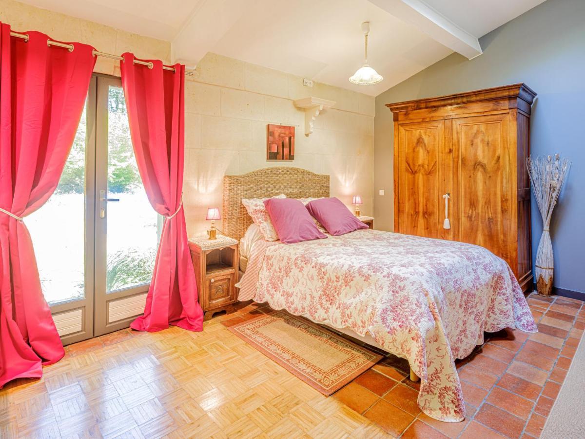 Triple Room Swimming Pool Side