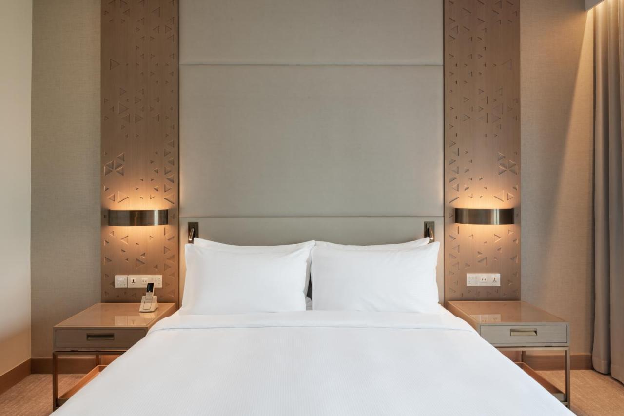 Deluxe Room City View King
