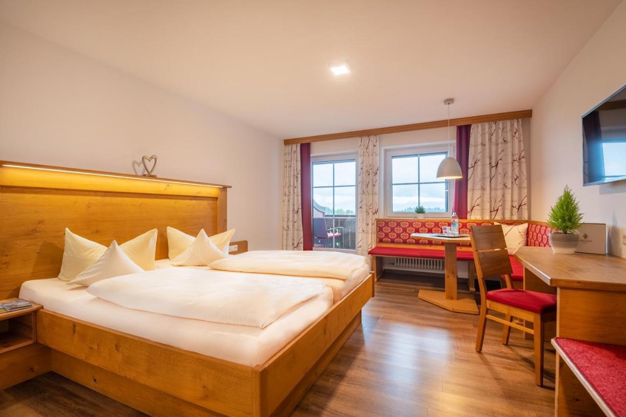 Doppelzimmer mit Balkon