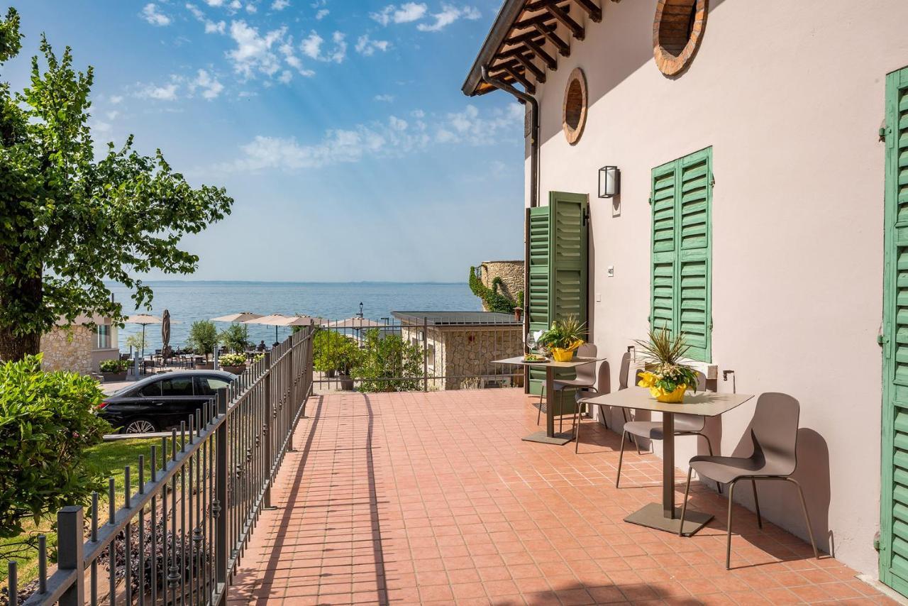 Double or Twin Room Garden View