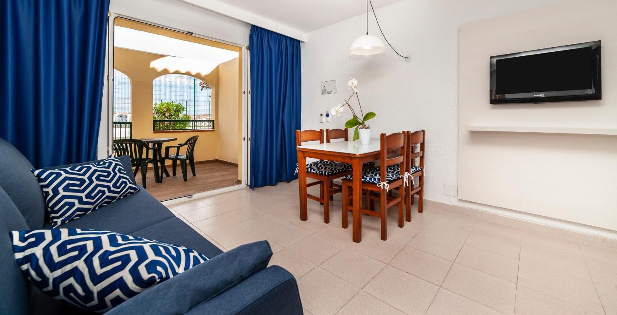 One-Bedroom Apartment,1272646921:JPEG