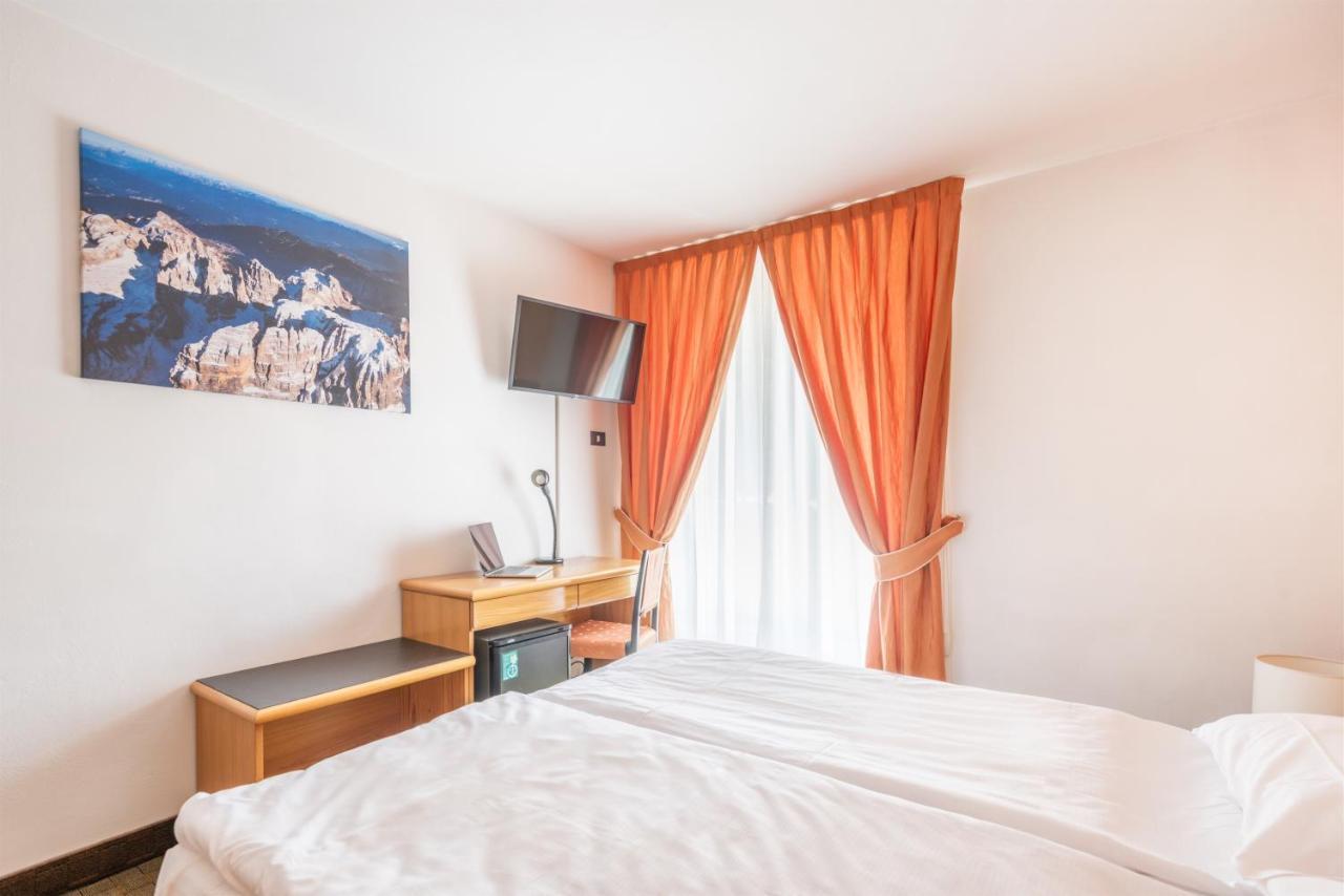 Double Room Mountain View