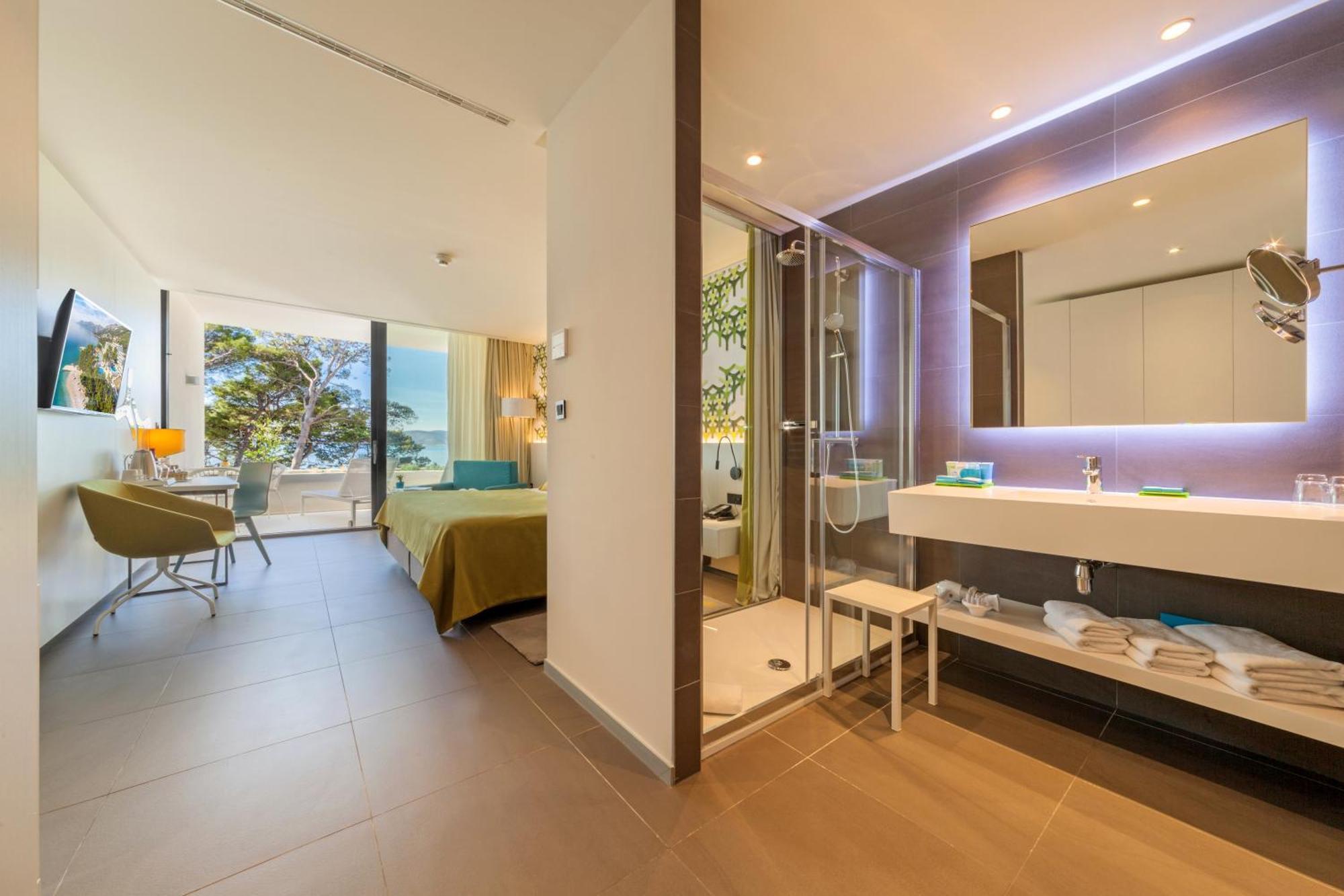 Camera Matrimoniale Premium Lato Mare con Balcone
