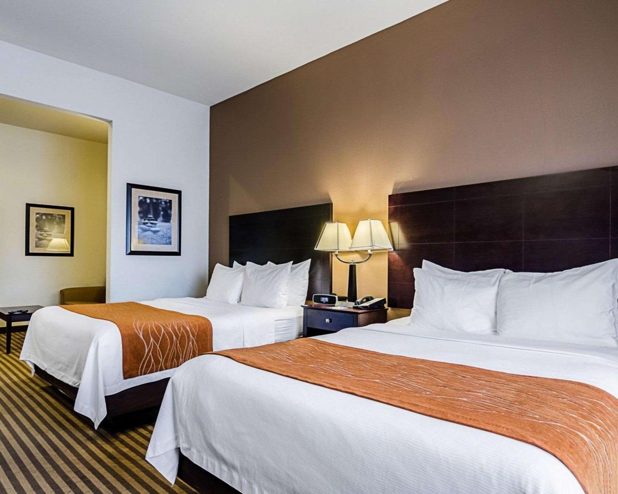 Queen Suite with Two Queen Beds - Non-Smoking,1278653569:JPEG