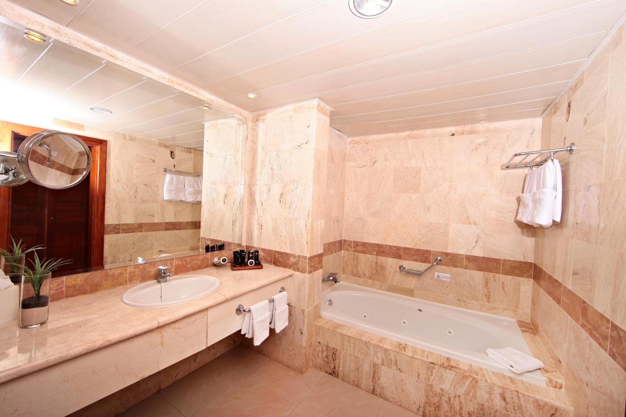 Junior Suite (2 Adults),1279875604:JPEG