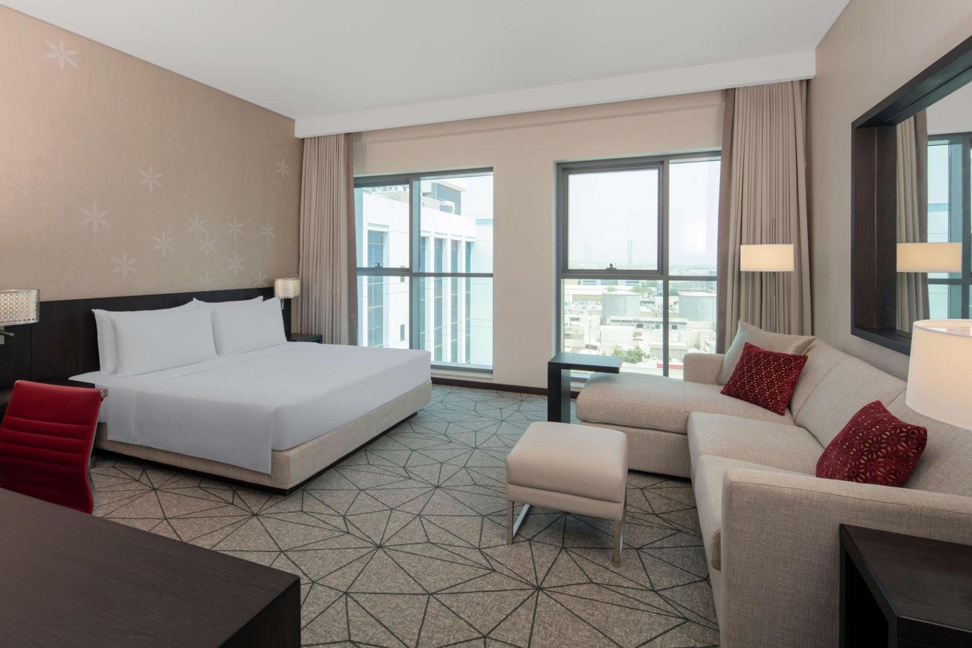 King Room Sofa Bed Pool View & on F&B