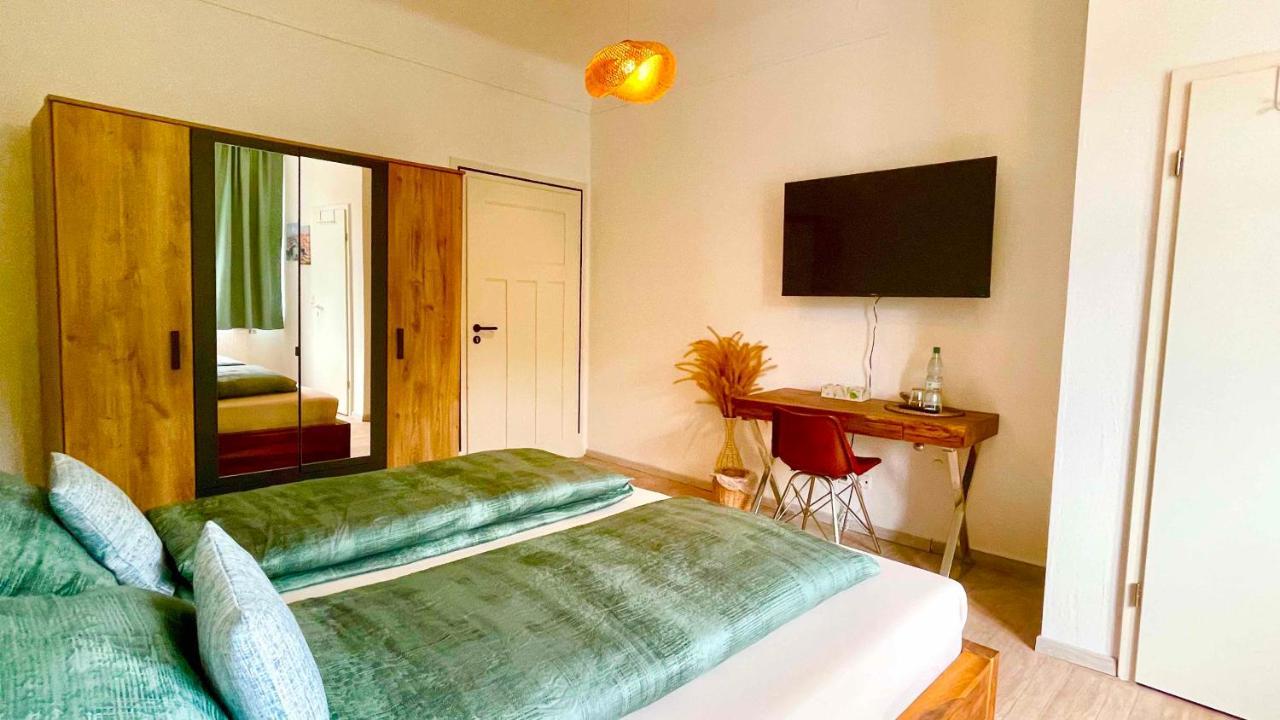 Dreibettzimmer mit eigenem Bad