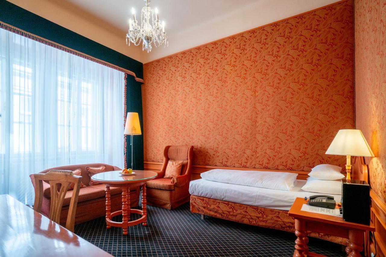 Single Room,1246300957:JPEG