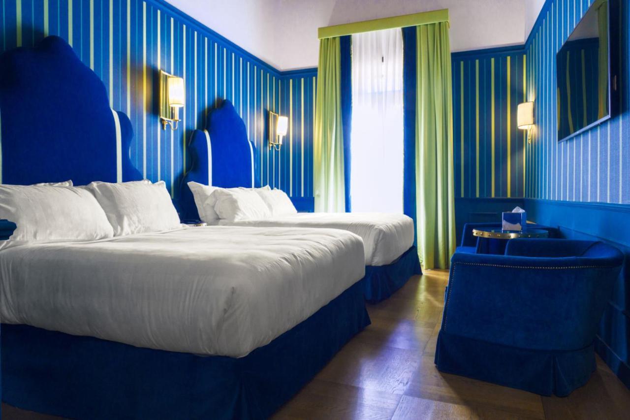 Deluxe Room,1329436985:JPEG