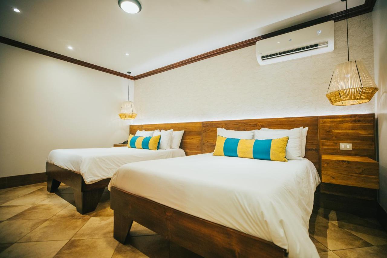 Tropical Suite,1334257820:JPEG