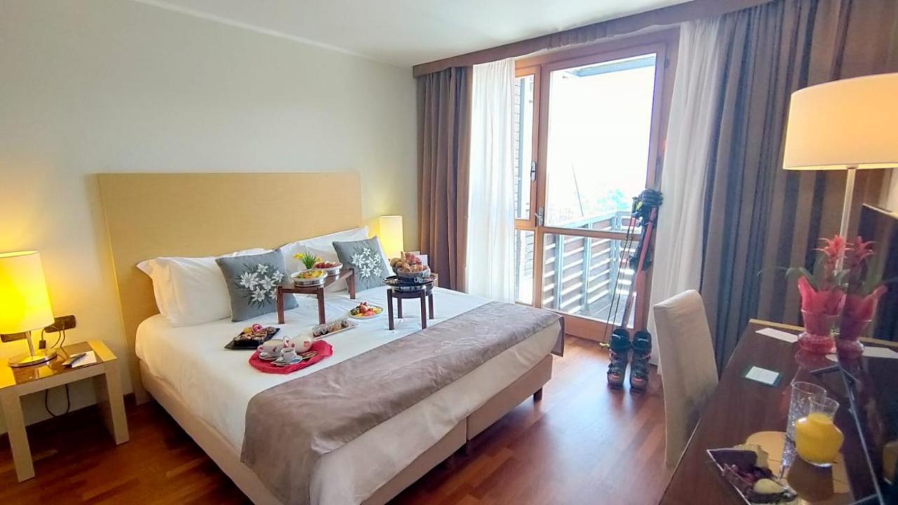Double or Twin Room Mountain View