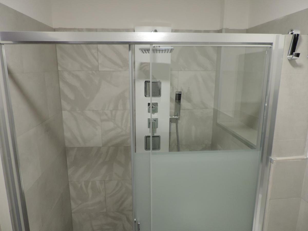 Double Room Private External Bathroom