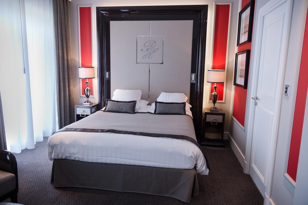 Deluxe Zimmer mit Queensize-Bett und Stadtblick