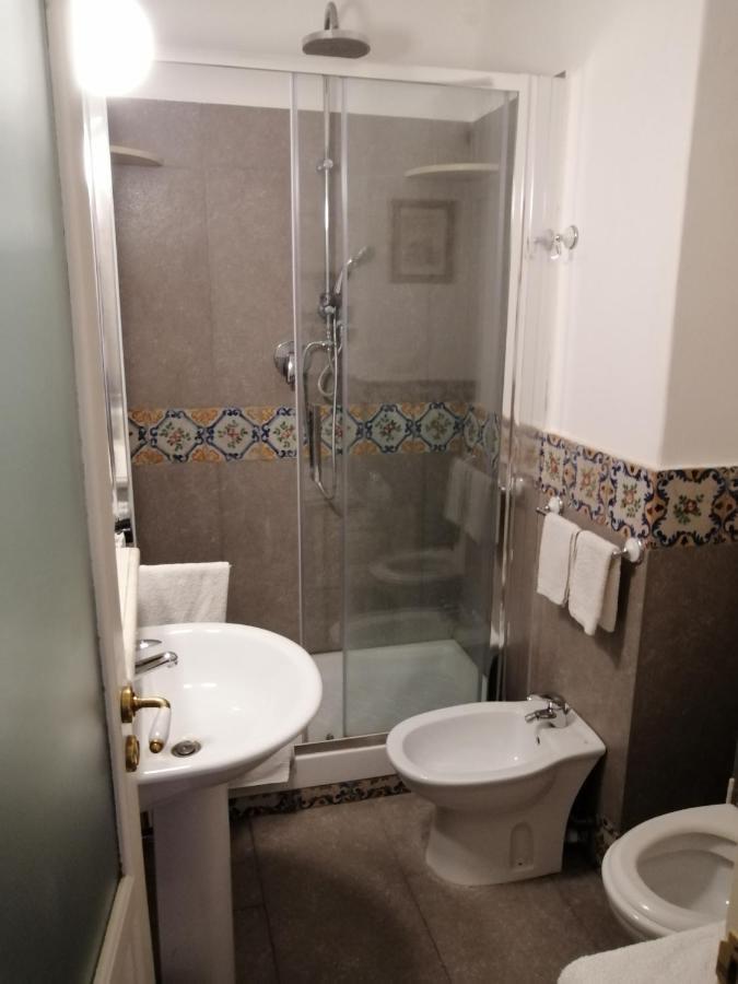 Quadruple Room Private Bathroom