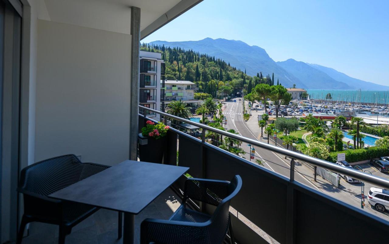 Superior Double or Twin Room Lake View