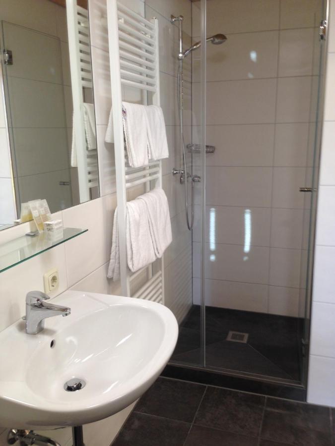 Triple Room,1559133985:JPEG