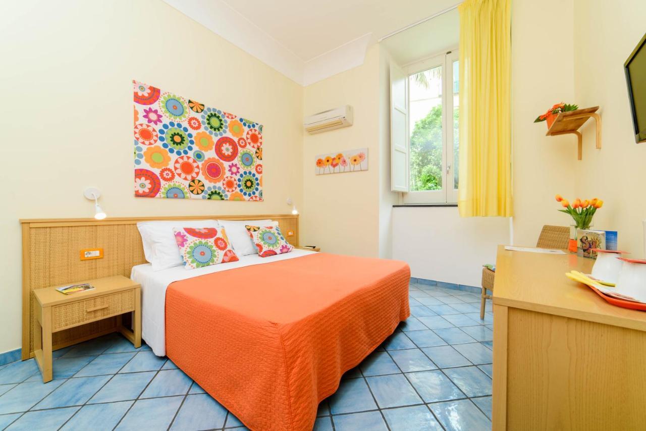 Quarto Triplo Básico