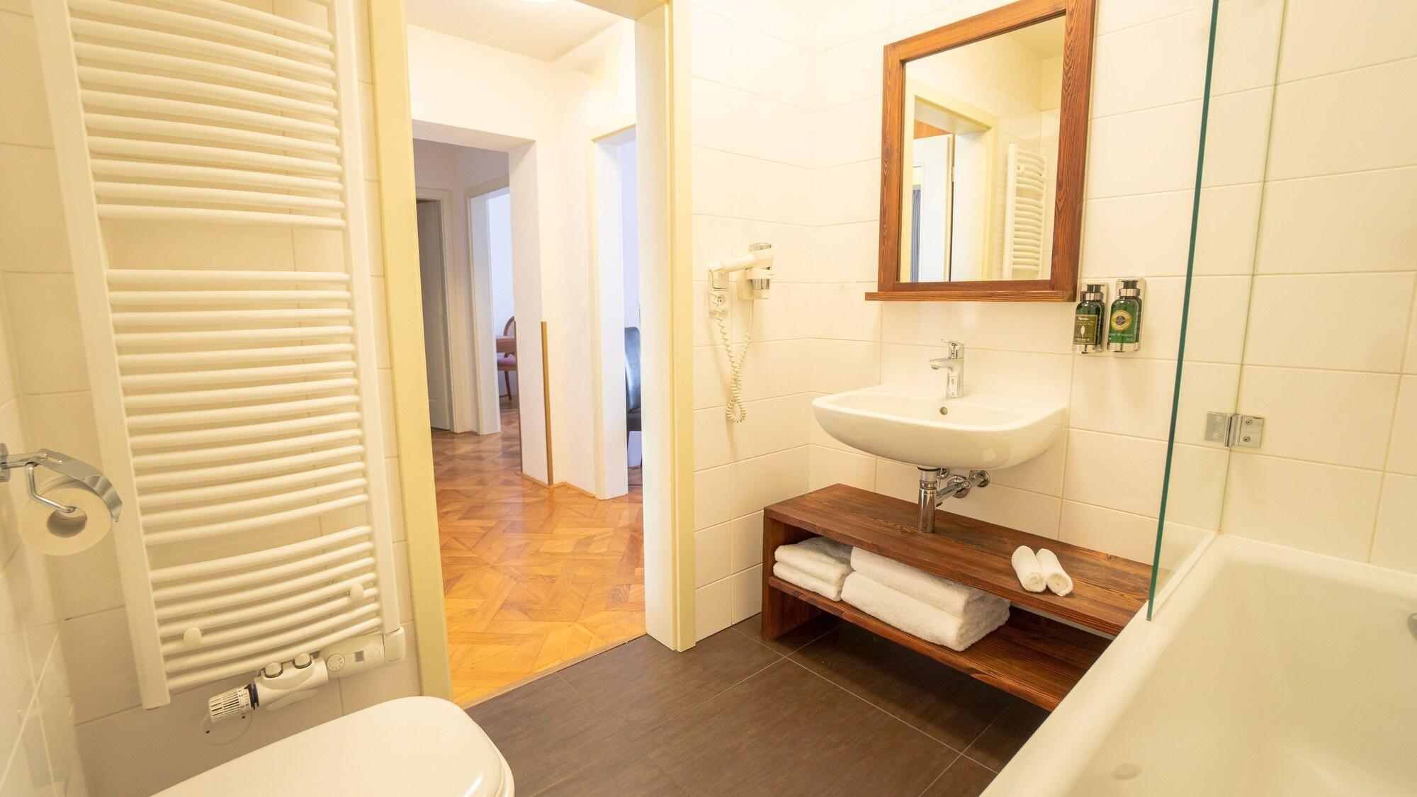 Executive Double or Twin Suite