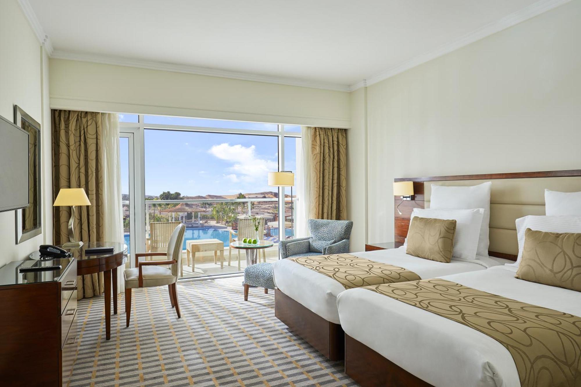 Deluxe Room Pool View