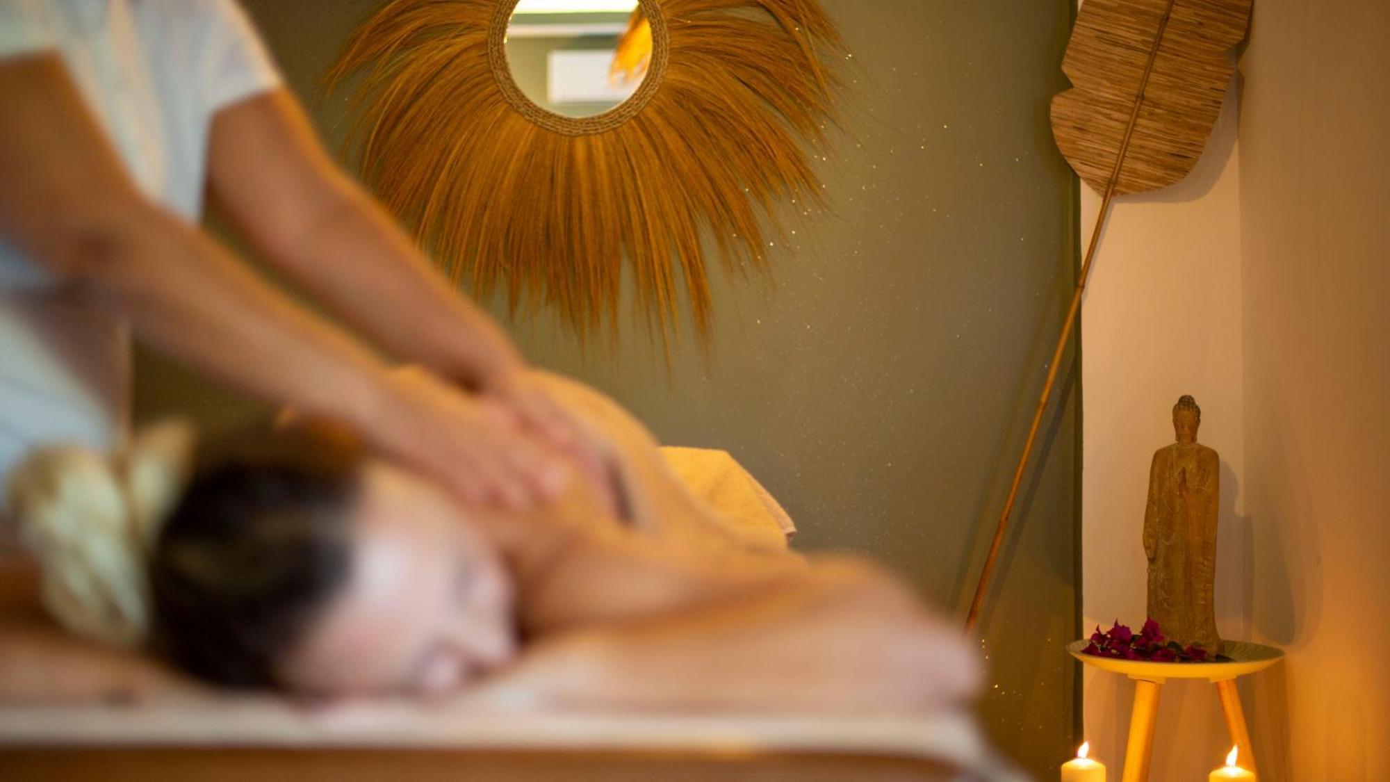 Queen Room Spa Bath