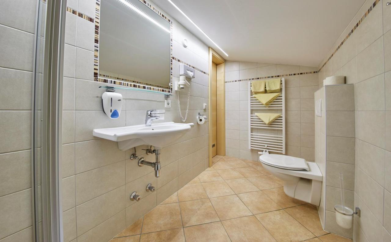 Double Room Balcony,1465931840:JPEG